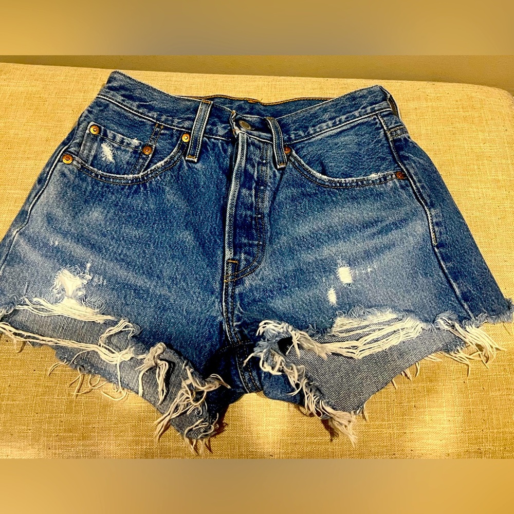 NWOT Levi’s 501 Jean shorts
